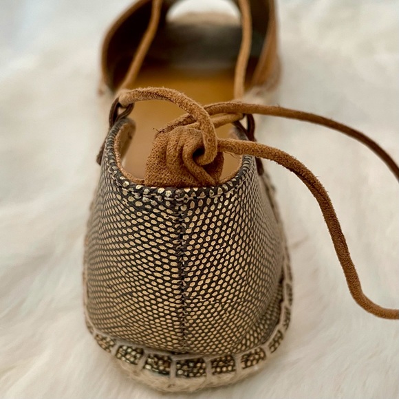 Apt. 9 Peep Toe Sandals w/ Laces - Picture 3 of 3